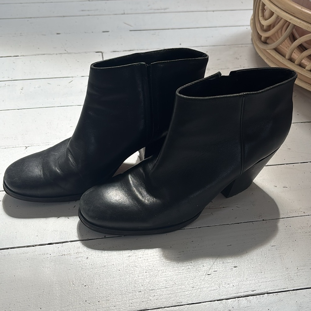 Chic Black Rachel Comey Mars boot